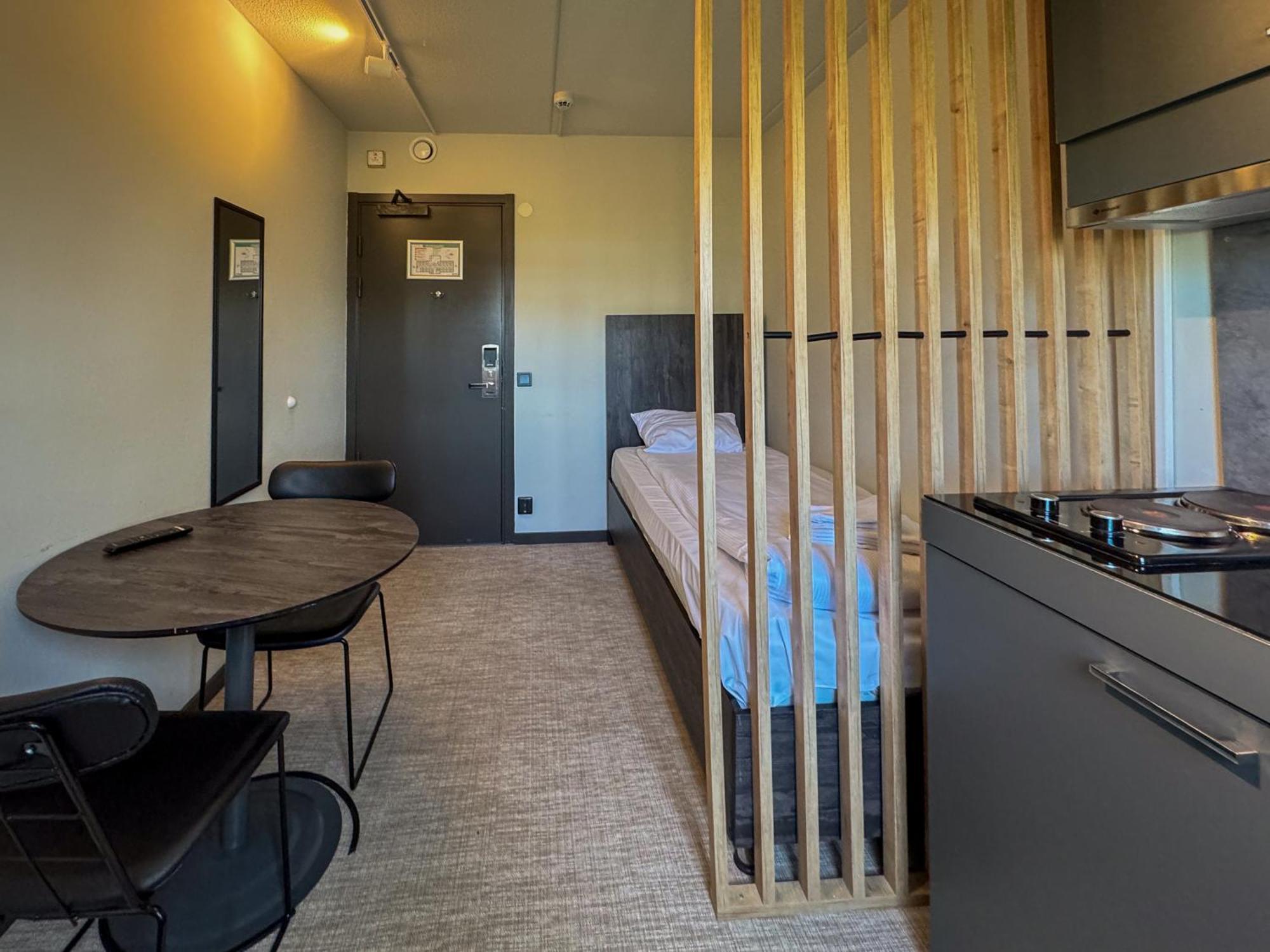 Joenkoeping Hotel Apartments Exterior photo