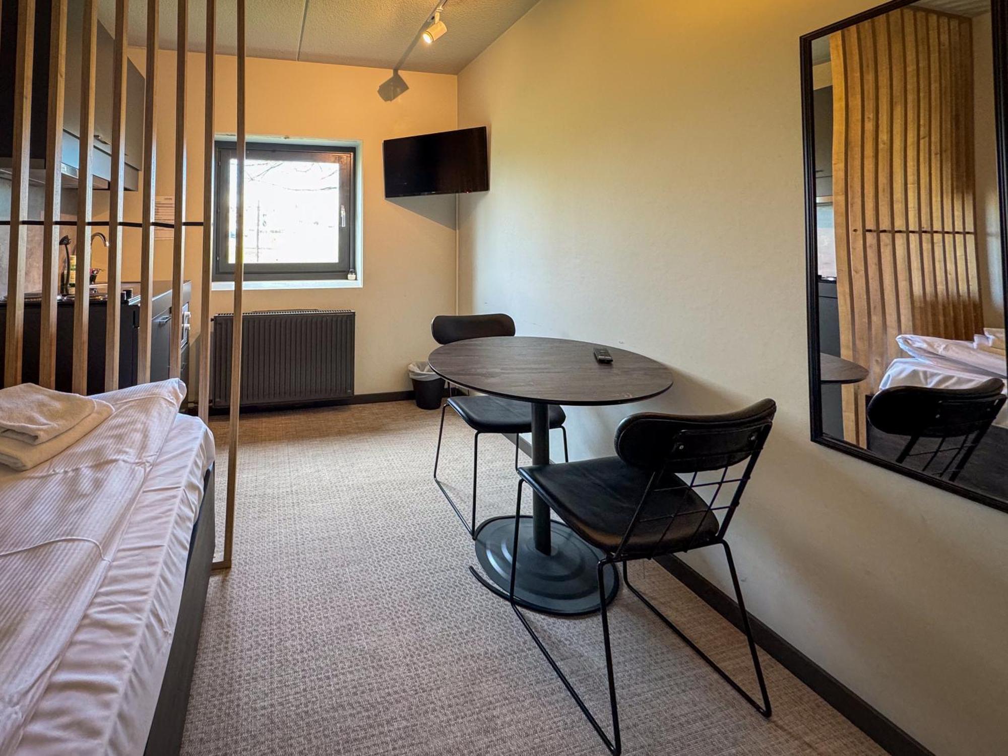 Joenkoeping Hotel Apartments Exterior photo