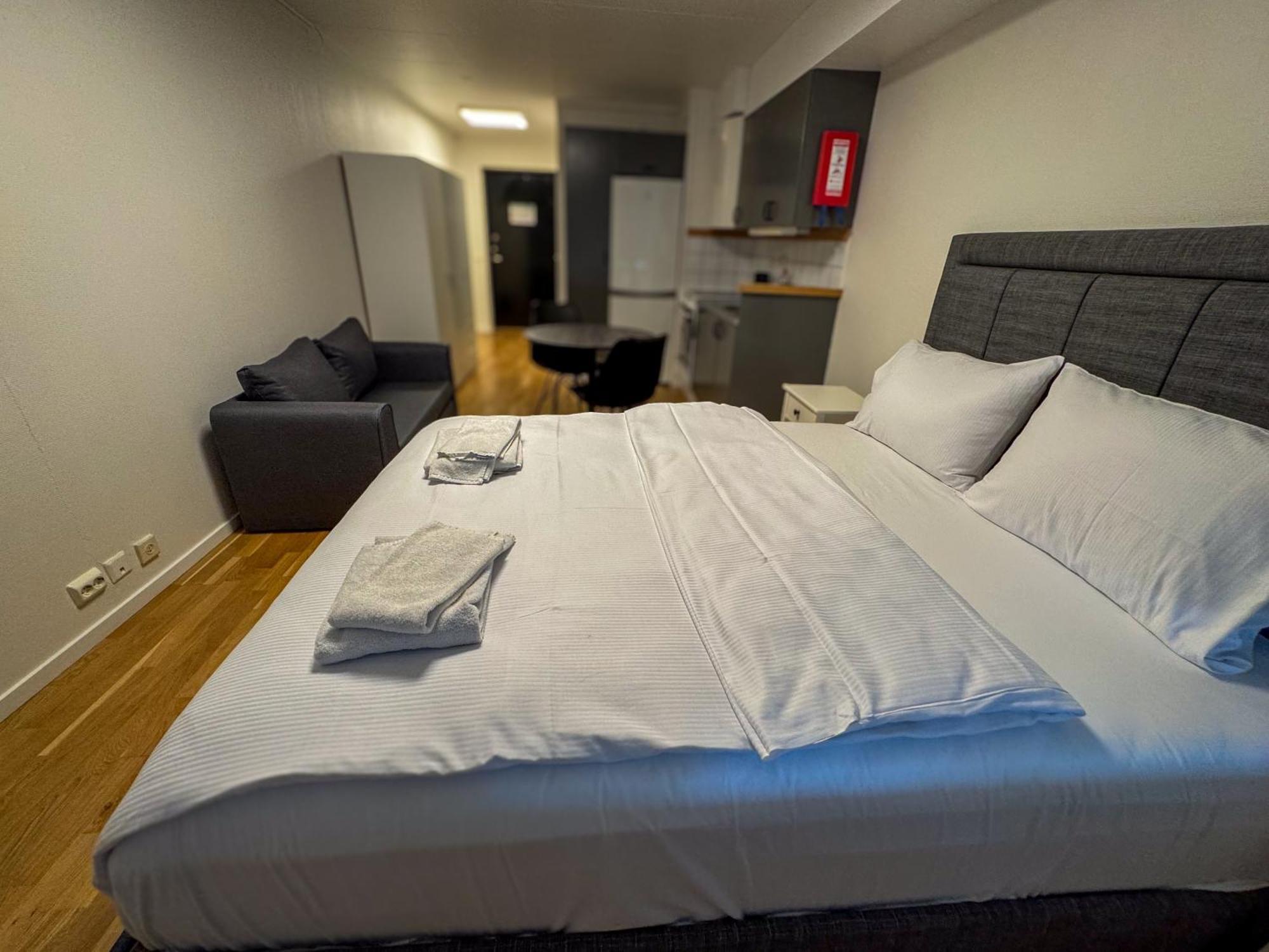 Joenkoeping Hotel Apartments Exterior photo
